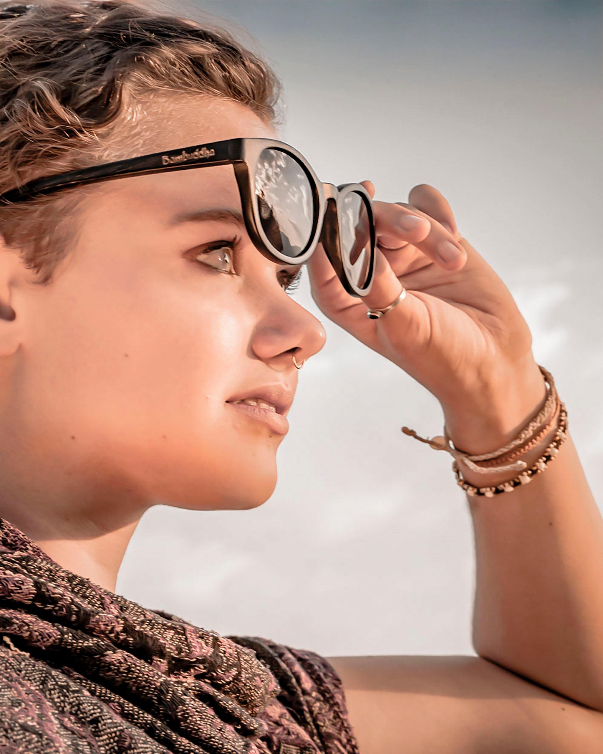 Bambus-Sonnenbrille – Black Panther Edition