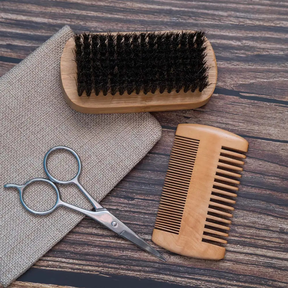Bartkamm aus Holz – fein gezahnt plastikfrei & reisefreundlich - Beard comb