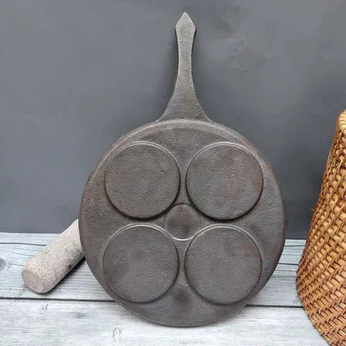 Uthappam-Pfanne aus Gusseisen mit 4 Vertiefungen