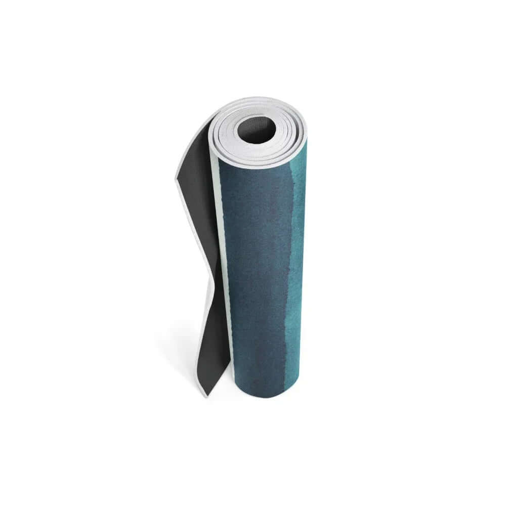 Janus Yoga Matte – 6 mm Komfort, Eco-Friendly & inspiriertes Dualitäts-Design, gerollte Matte in Blau und Grau