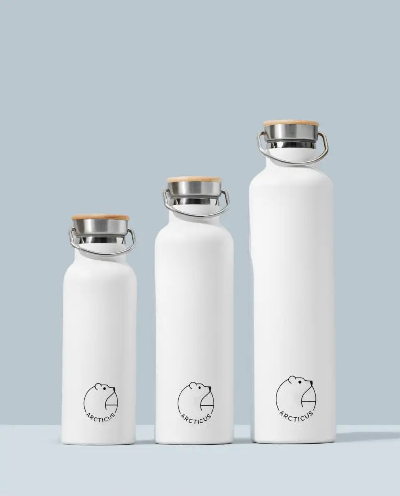 The Arctic Bottle – Isolierte Edelstahlflasche mit Bambusdeckel - Drinkware